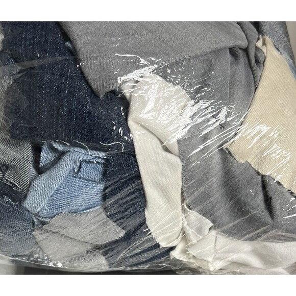 2.11 lbs Of Scrap Denim Various Colors Sizes Shapes Perfect For Crafts Repurpose - Picture 2 of 2